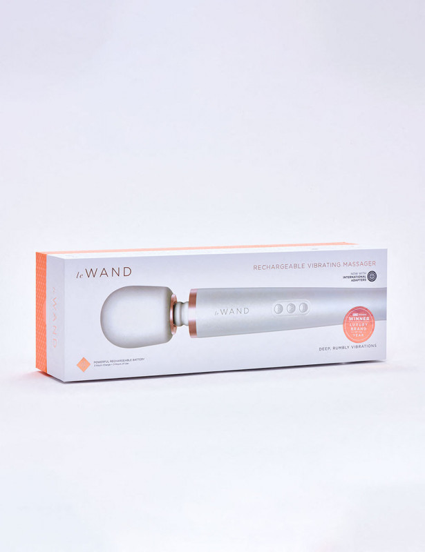 Le Wand Original Vibrator Pearl packaging