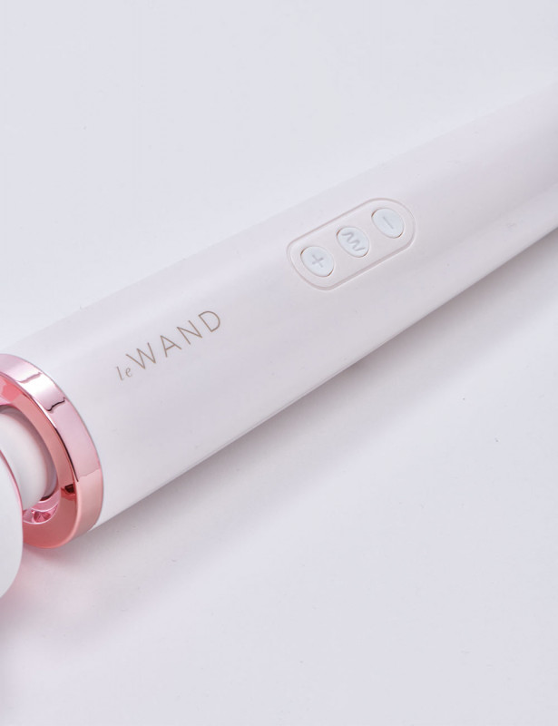 Le Wand Original Vibrator Pearl white
