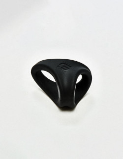 Packaging Freeballer Black Silicone Cock Ring  from Sport Fucker