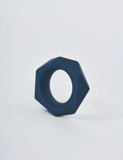 Packaging Diamond-shaped silicone cock ring from Boners