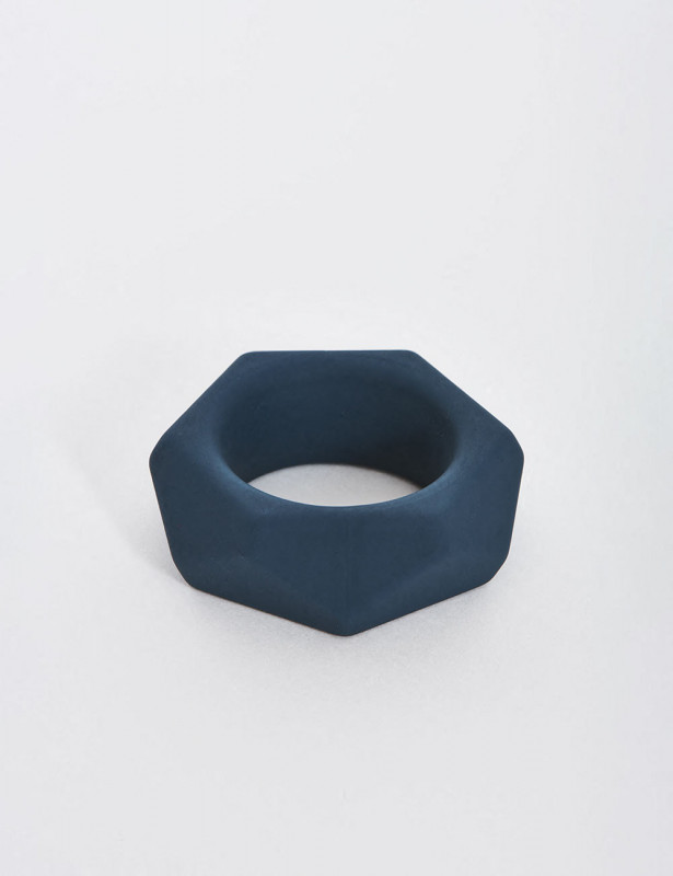 Diamond-shaped silicone cock ring