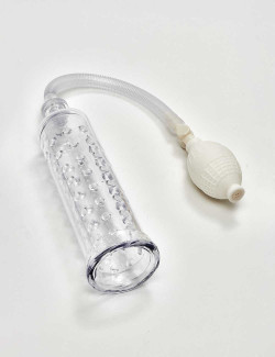 XLsucker Penis Pump front packaging
